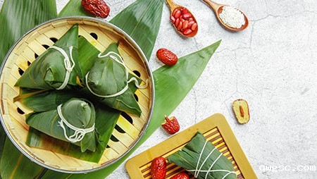 qwgsc为全体员工发放端午节物资